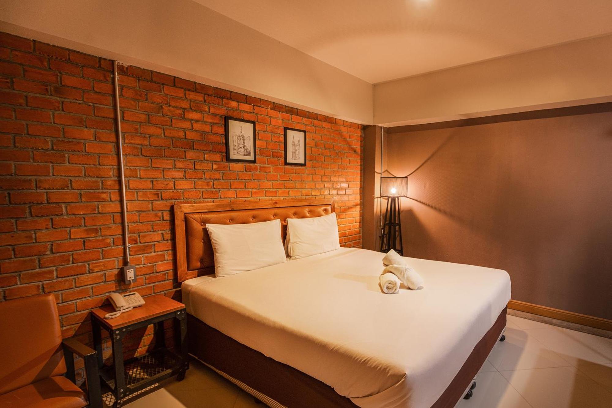 The Old Inn Udon Thani Esterno foto
